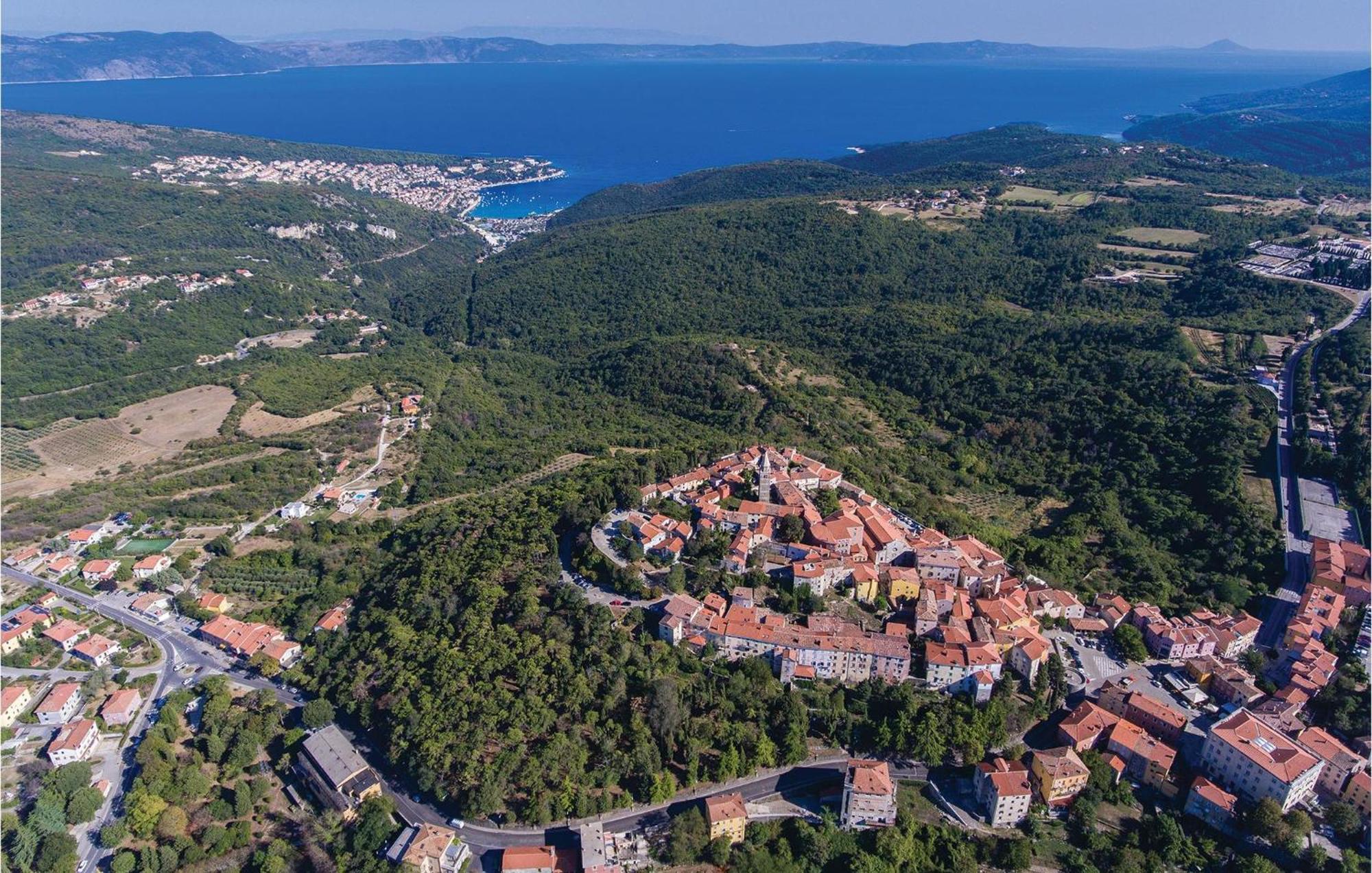 Gorgeous Apartment In Labin With Wifi Luaran gambar